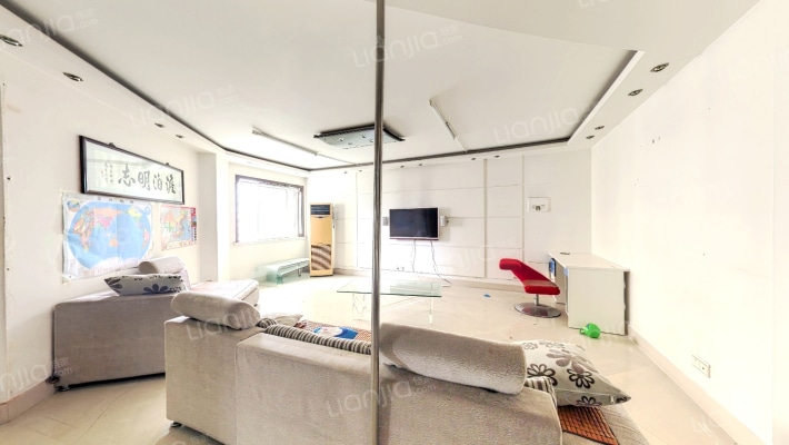 新世界大厦二手房实景图