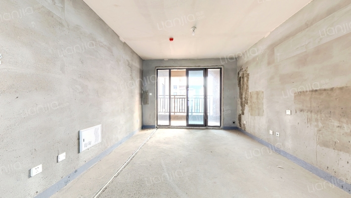 海盛湖滨豪庭壹号院二手房实景图