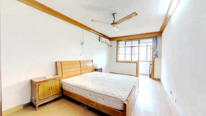 荷三小区二手房实景图