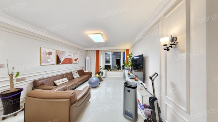 鲁商蓝岸国际三期二手房实景图