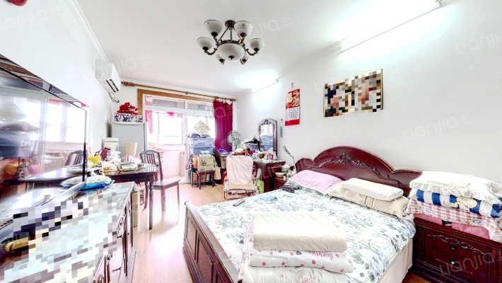 汽车公寓小区二手房实景图