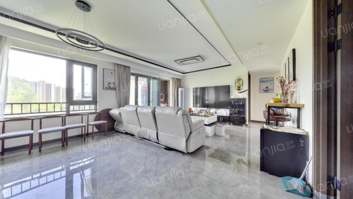 天府万科城岚山二手房实景图