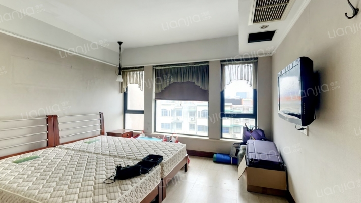 瑞城名座二手房实景图