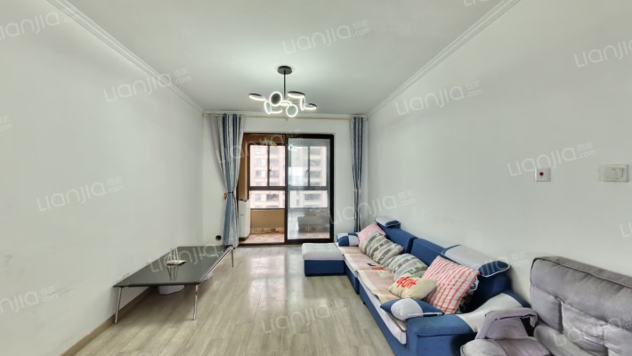 信地华地城二手房实景图