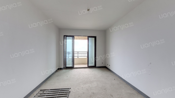 绿地悦滨江二手房实景图