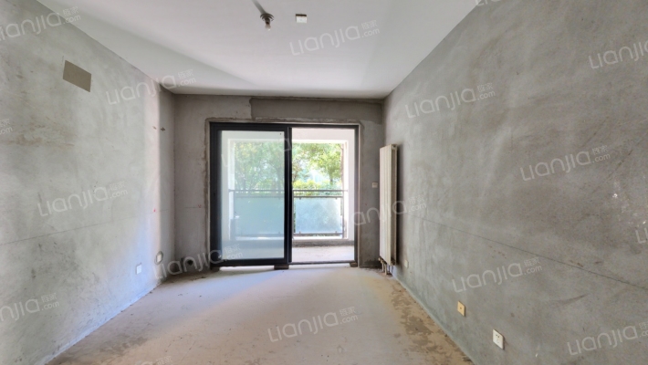 鸿运佳苑二手房实景图