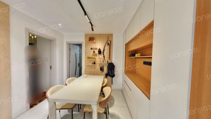 亿丰蔚蓝郡二手房实景图