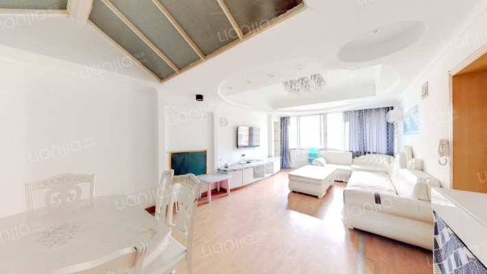 奔驰商厦二手房实景图