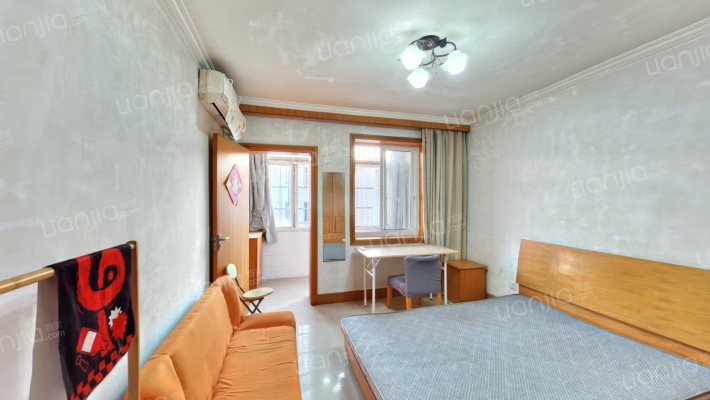 淮河路421号二手房实景图