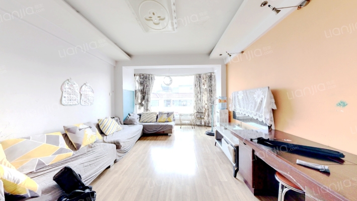 兴运家园二手房实景图