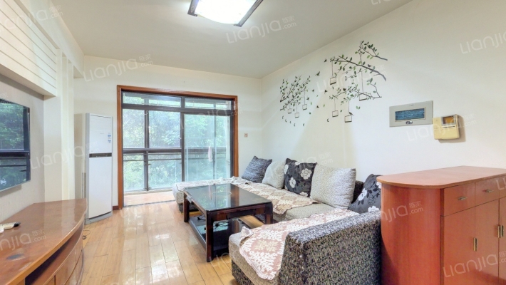 在水一方二手房实景图