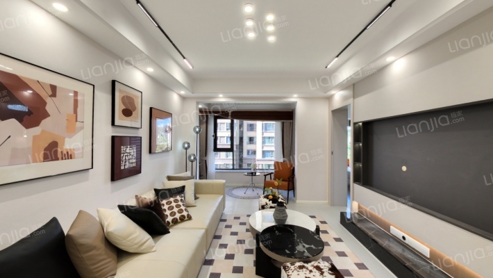 绿地海外滩摩尔公馆二手房实景图