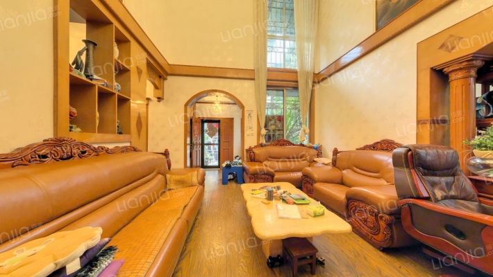 交大庭院二手房实景图