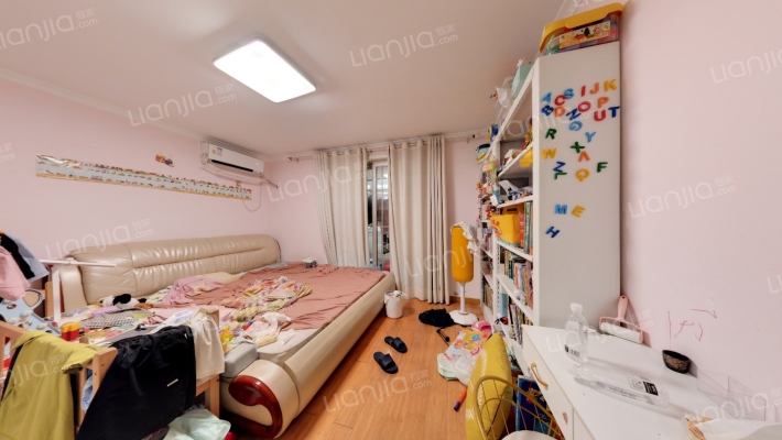 西陈庄前街108号院二手房实景图