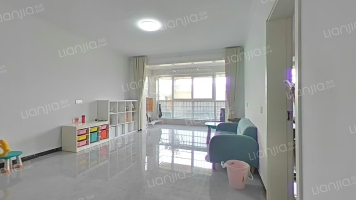 华夏名苑小区二手房实景图