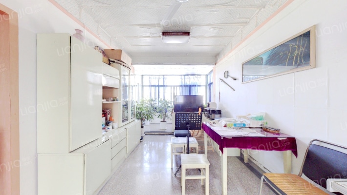 迎宾路158号二手房实景图