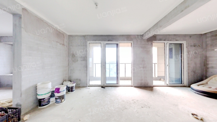 中天钱潮府二手房实景图