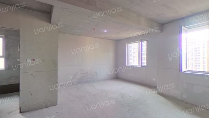 隆基泰和铂悦山二手房实景图