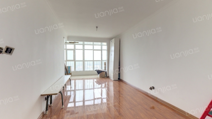 满五唯一 精装 修 楼层好 可拎包住-客厅