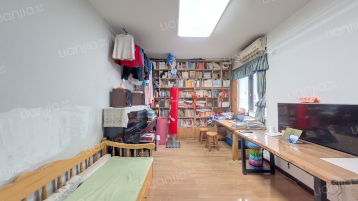 小龙坎新街3到5号二手房实景图