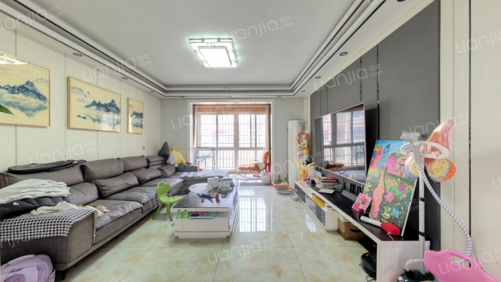 翡翠城C区二手房实景图