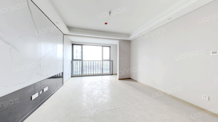 海信岱岳府二手房实景图