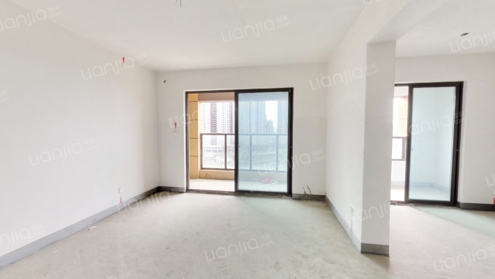 中梁大都会二手房实景图