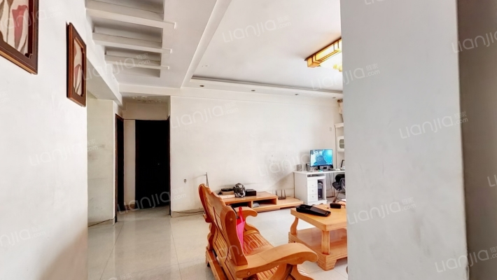 机场路103号二手房实景图