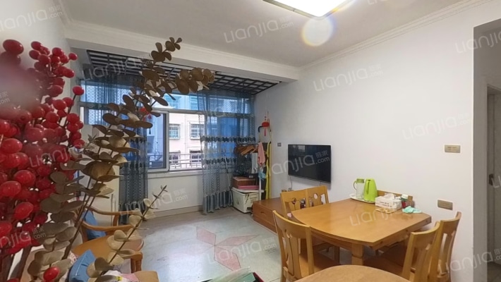 溪西三区圣罗村二手房实景图