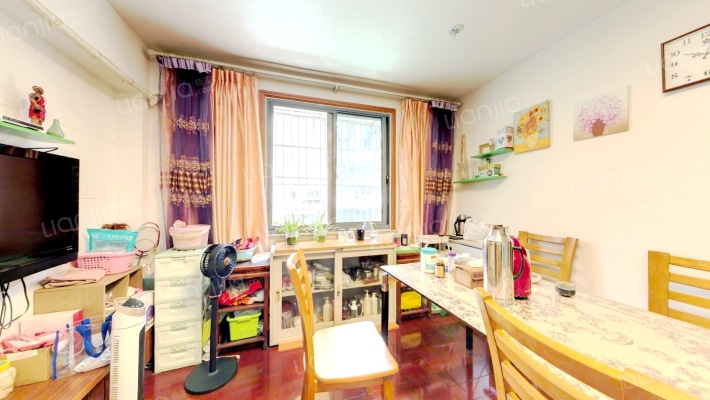 尹江岸小区二手房实景图