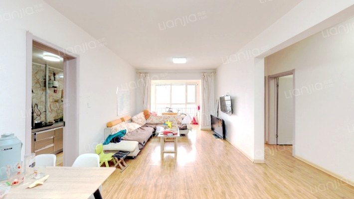 奥龙湾二手房实景图