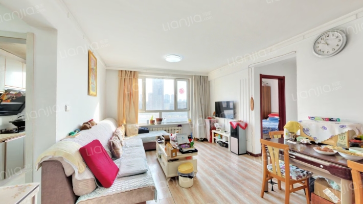 沈铁滑翔佳园二手房实景图