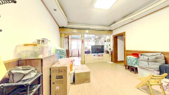 仁硚新村二手房实景图