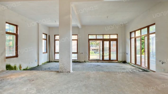 麓山国际长岛二手房实景图