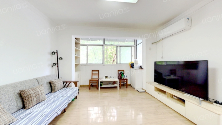 朗晴名居二手房实景图