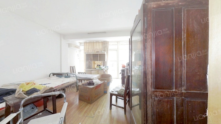 锦江花园二手房实景图