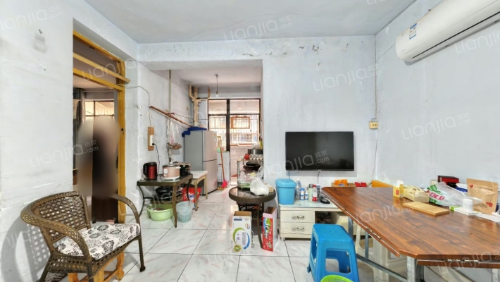 中道街88号院二手房实景图