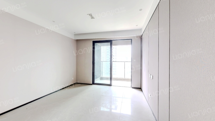 华润未来之城二期二手房实景图