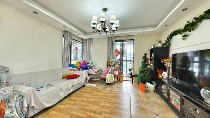 东湖大郡二期二手房实景图