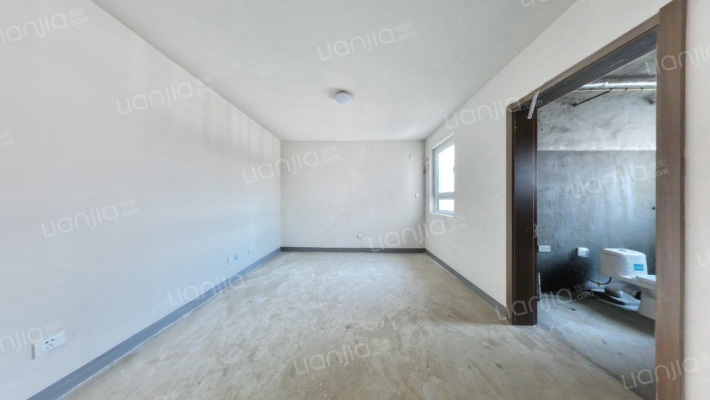 明秀临江苑二手房实景图