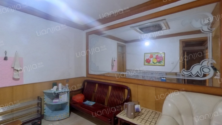 鞍座厂家属楼二手房实景图