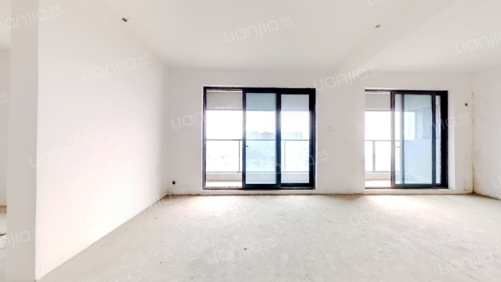 融创望江府二手房实景图