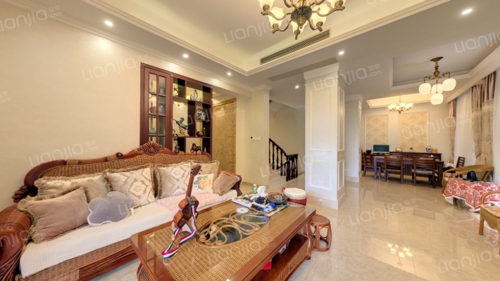 海逸雍雅堡二手房实景图