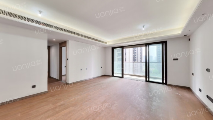 美的云樾二手房实景图