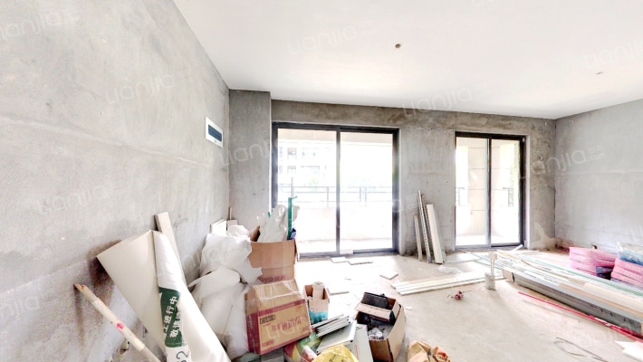 先生的山B区二手房实景图