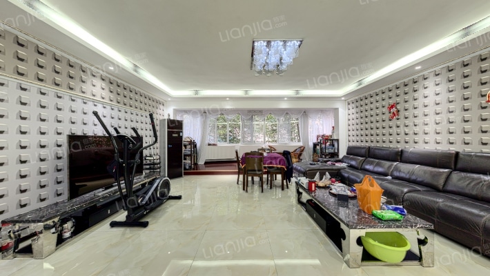 贵乌北路179号二手房实景图