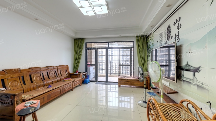 金碧·大地豪庭二手房实景图