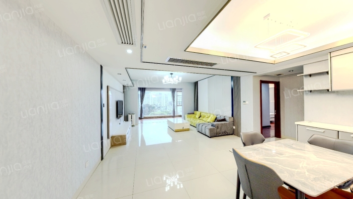 君临宝邸二手房实景图