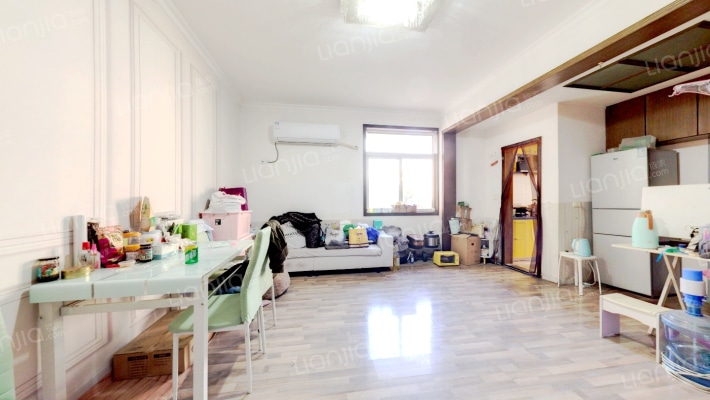 秀泽园南区二手房实景图