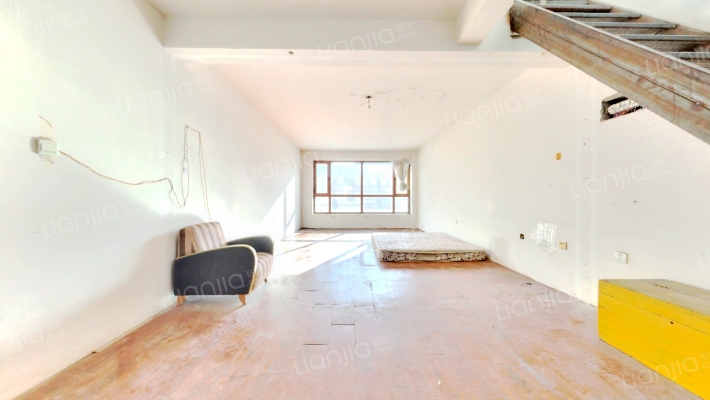 奥林小镇二手房实景图